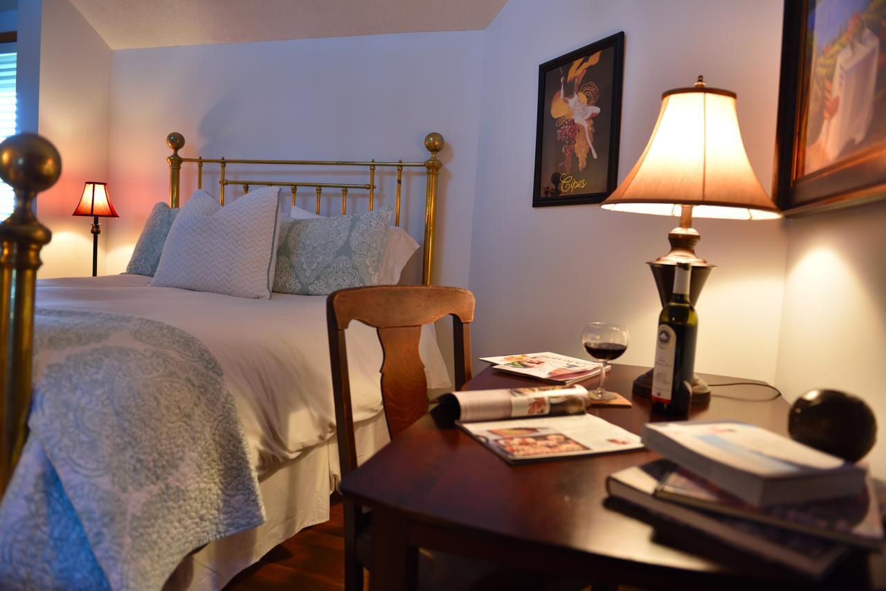 킬로나 Summerhill Estate House B&B 외부 사진