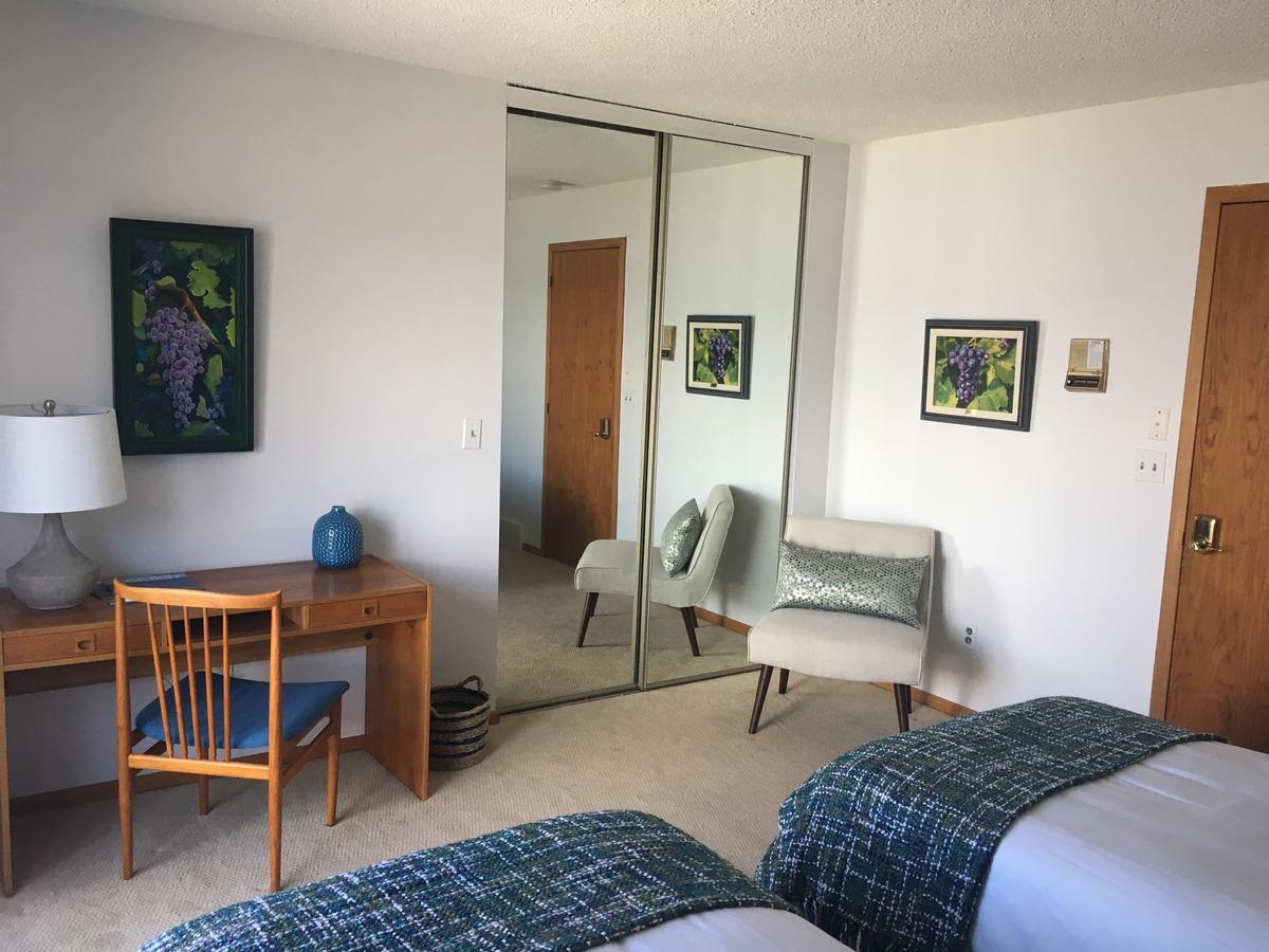 킬로나 Summerhill Estate House B&B 외부 사진