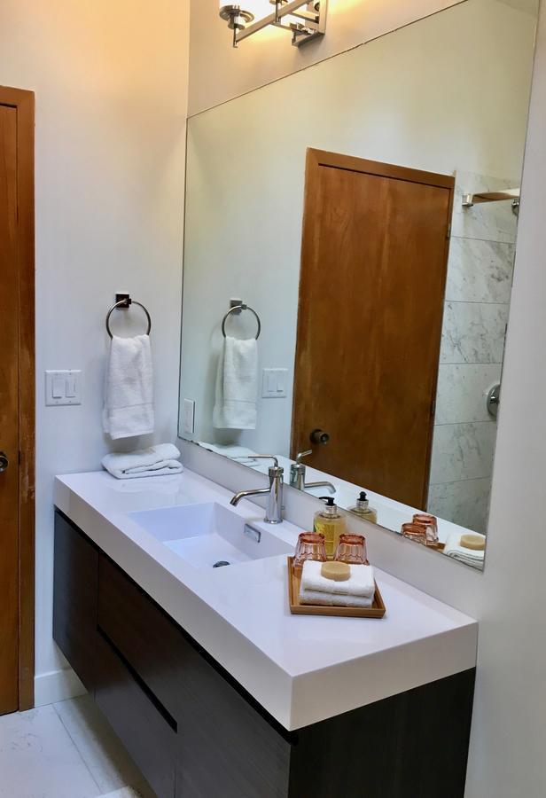 킬로나 Summerhill Estate House B&B 외부 사진
